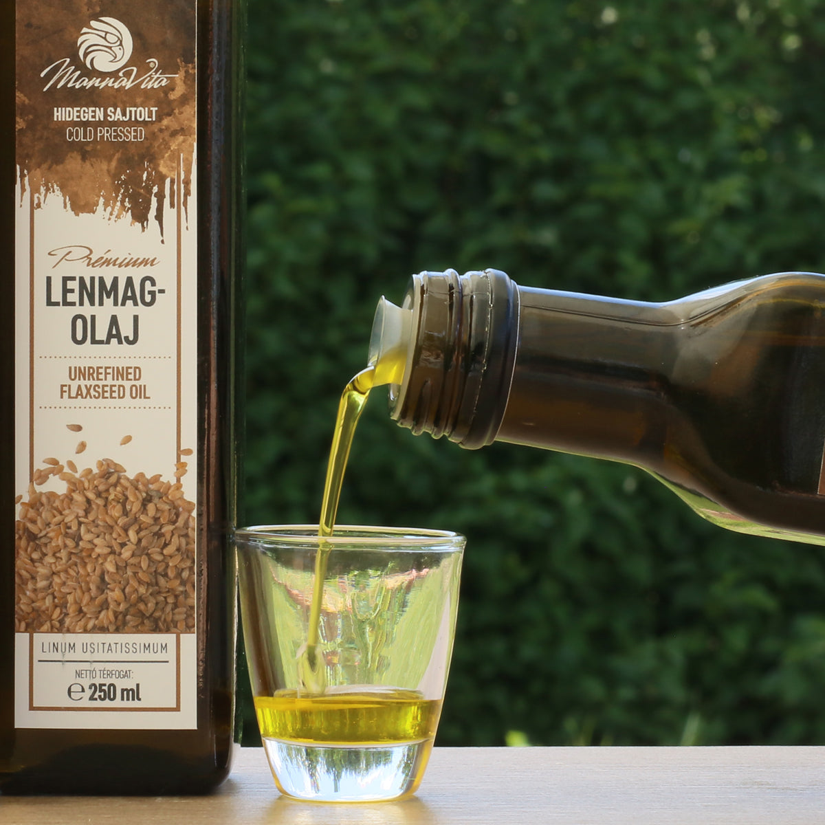 Mannavita ungarsk koldpresset hørfrøolie • 250 ml